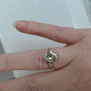 Fragrant Jewels Silver Ring with Green Gemstone